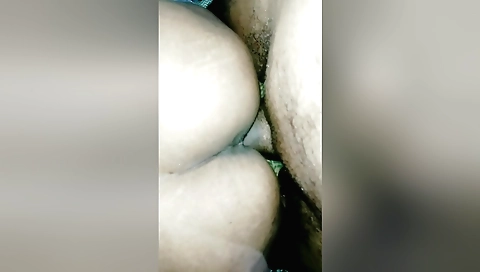 Girl takes a bath and enjoys a blowjob and gets fucked