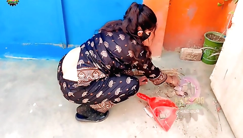 Indian amateur female sex video with desi randi bhabhi