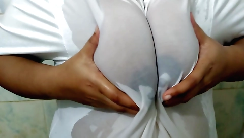 Indian slut in underwear and lingerie taking shower