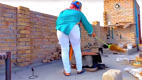 Busty brunette 18+ amateur amateur outdoor sex video