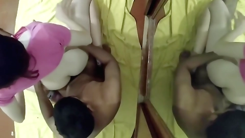 Amateur hairy webcam sex video with a skinny mature lady