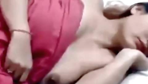 Indian amateur girl has a hot round ass and nice tits