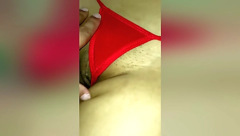 Indian amateur video shows a girl getting a massage