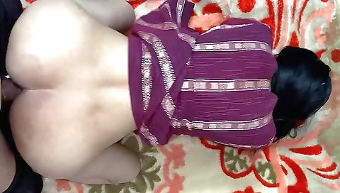 Indian girlfriend gets her mouth licked and gets rammed