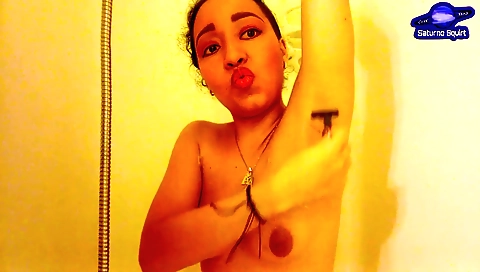 Indian amateur girl plays with her wet pussy in the bath