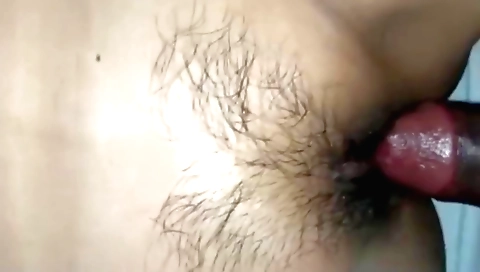 Indian babe gets fucked in the bedroom in the amateur video