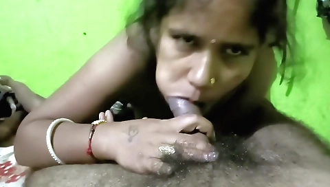 Indian slut with a hot body gets her husband's dick inside