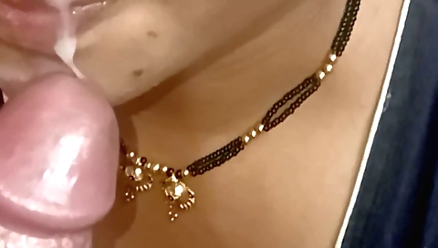 Amateur teen showing her awesome face making an awesome face bang