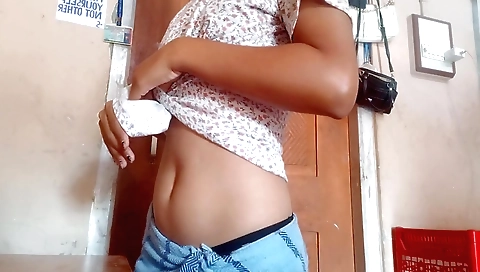 Sexy solo female with a nice body and a great smile