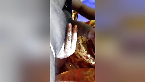 Indian girl enjoys getting her pussy fuck on a webcam