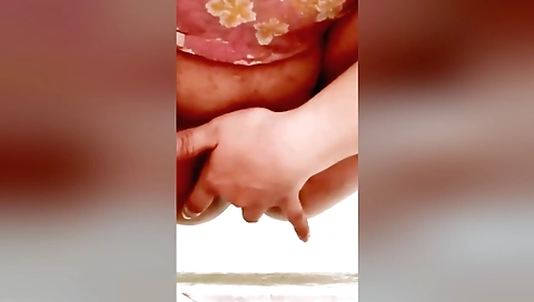 Muture Married Woman Masturbation And Fingering Her Pussy