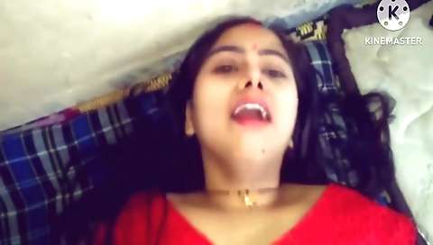 Indian girl shows her naked body in a homemade porn series