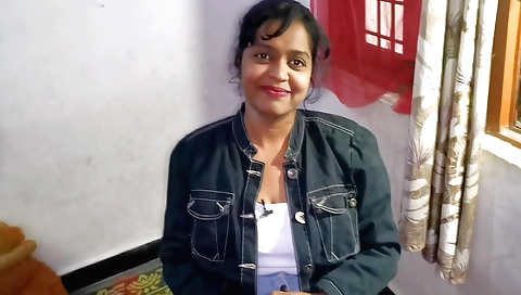 Indian beauty gets her mouth deep-throated in homemade clip