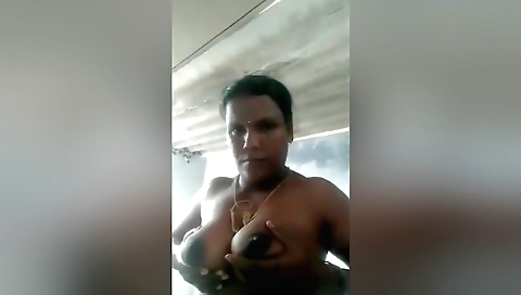 Today Exclusive- Desi Bhabhi Shows Her Boobs And Pussy