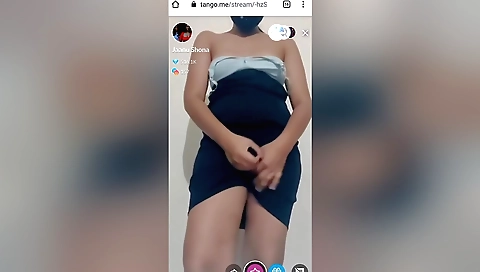 Hot brunette show her beautiful body on amateur webcam