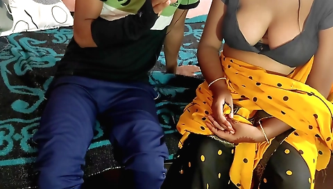 Indian teen gets her pussy pounded by the stepmother