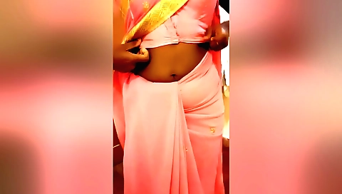 Indian amateur solo video showing her beautiful curves