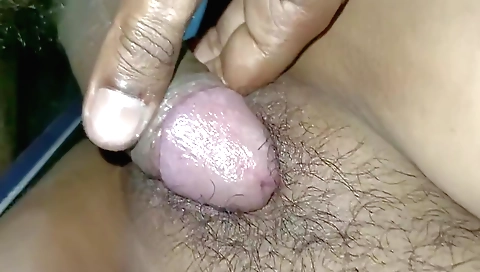 Amateur woman is in a 36 position, rubbing the hairy cusp on my pussy