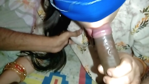 Hindu girl with a great body shows her pussy in homemade vid