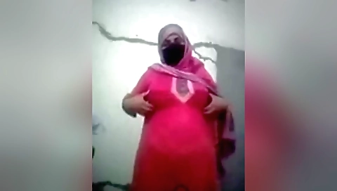 Sexy solo girl is giving a nice blowjob and a blowjob