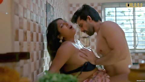 Brunette milf with big tits enjoys her pussy in threesome