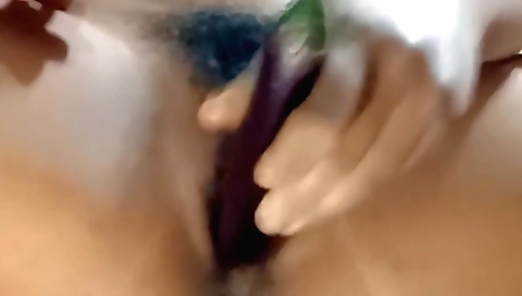 Amateur solo fuck video with a hot girl with hairy pussy