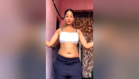 Stepdad makes his amateur brunette's pussy wet for the first time