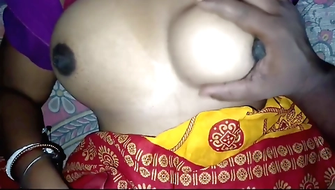 Indian babe with hairy pussy in amateur porn video