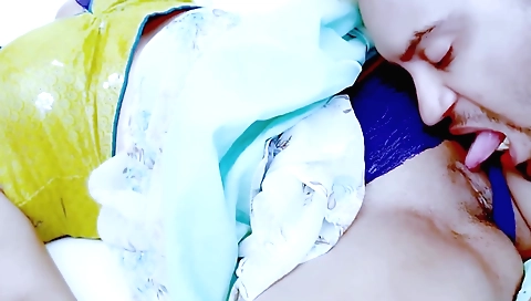 Indian brunette gets fucked in the hot amateur webcam vid