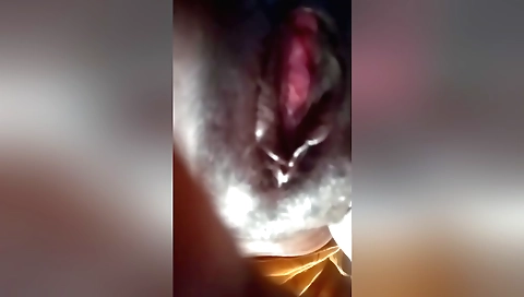 Bhabhi indian girl with hairy pussy shows her hairy pussy