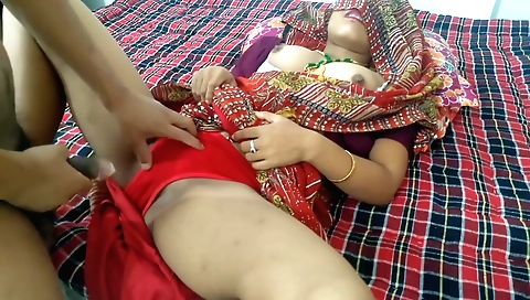 Indian hottie is getting fucked hard in homemade porn video