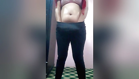 Indian girl sucks her ass and spreads her pussy open