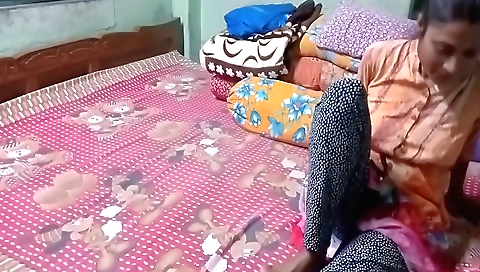 Porn movie with a stepsister with a hot body on webcam