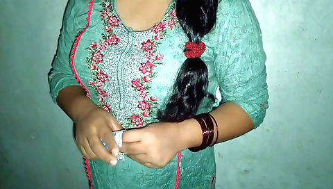 Indian brunette sex video with a hot and horny girl