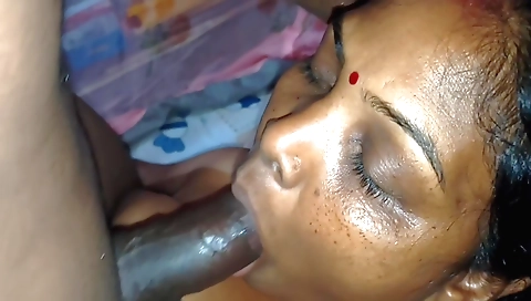 Indian milf enjoying oral sex in the amateur video