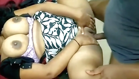 Busty brunette with a juicy pussy gets her pussy fucked