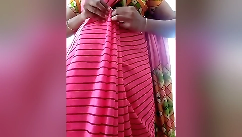 Sexy babe plays around her pussy and tits in a sexy outfit