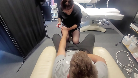 Indian hot girl with a great smile and a nice face