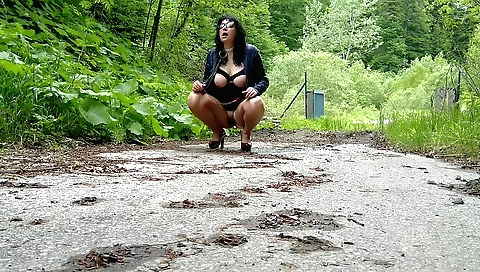 Indian amateur bitches naked outdoors and gets fucked