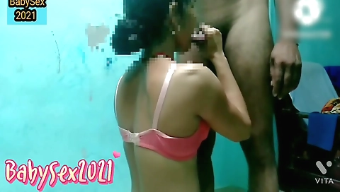 Indian amateur showing her boobs and getting penetrated
