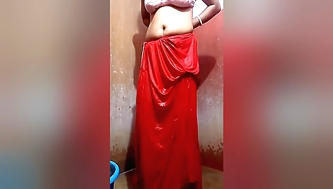 Amateur blonde hottie showing off her hairy pussy in the shower