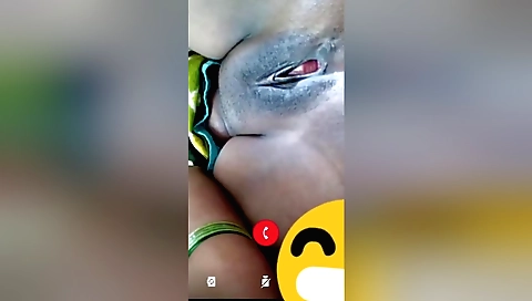 Sexy amateur chick shows her lovely body in a solo video